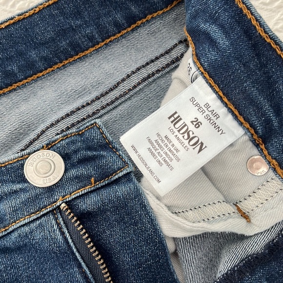 Hudson Blaire high rise super skinny frayed ankle jeans. - Picture 4 of 5